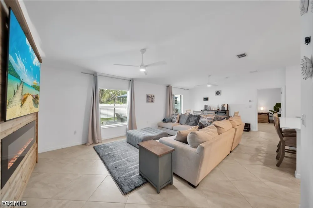NE 33rd Lane Cape Coral, FL 33909