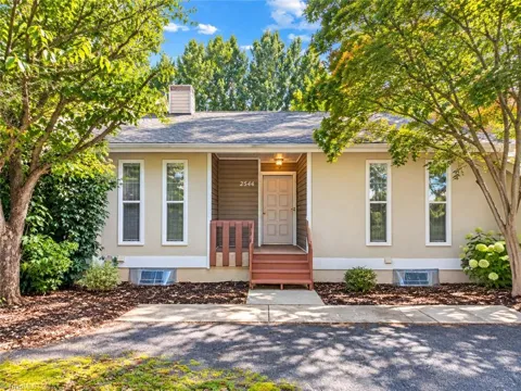 2544 Tantelon Place