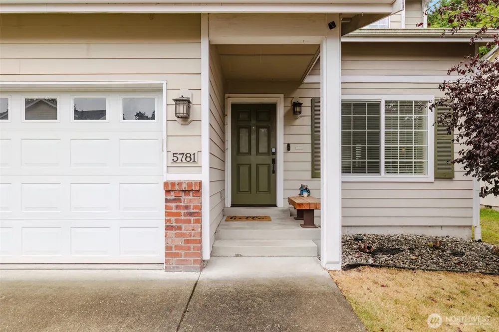 5781 Gateway Lane Bremerton, WA 98311