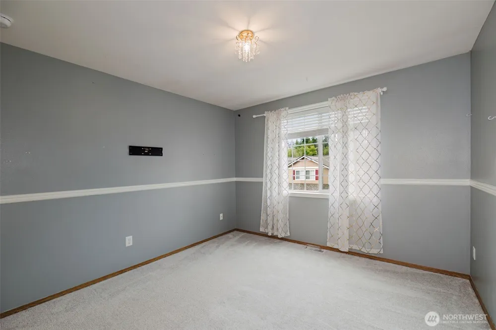 5781 Gateway Lane Bremerton, WA 98311