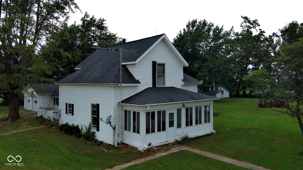 1606 County Road 1350 E Kempton, IN 46049