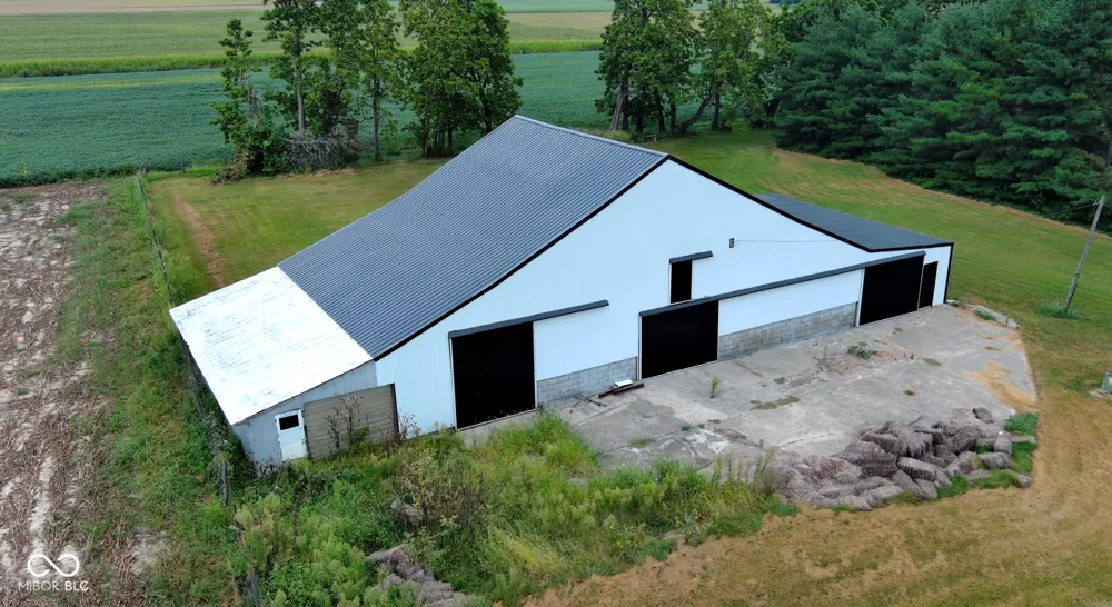 1606 County Road 1350 E Kempton, IN 46049