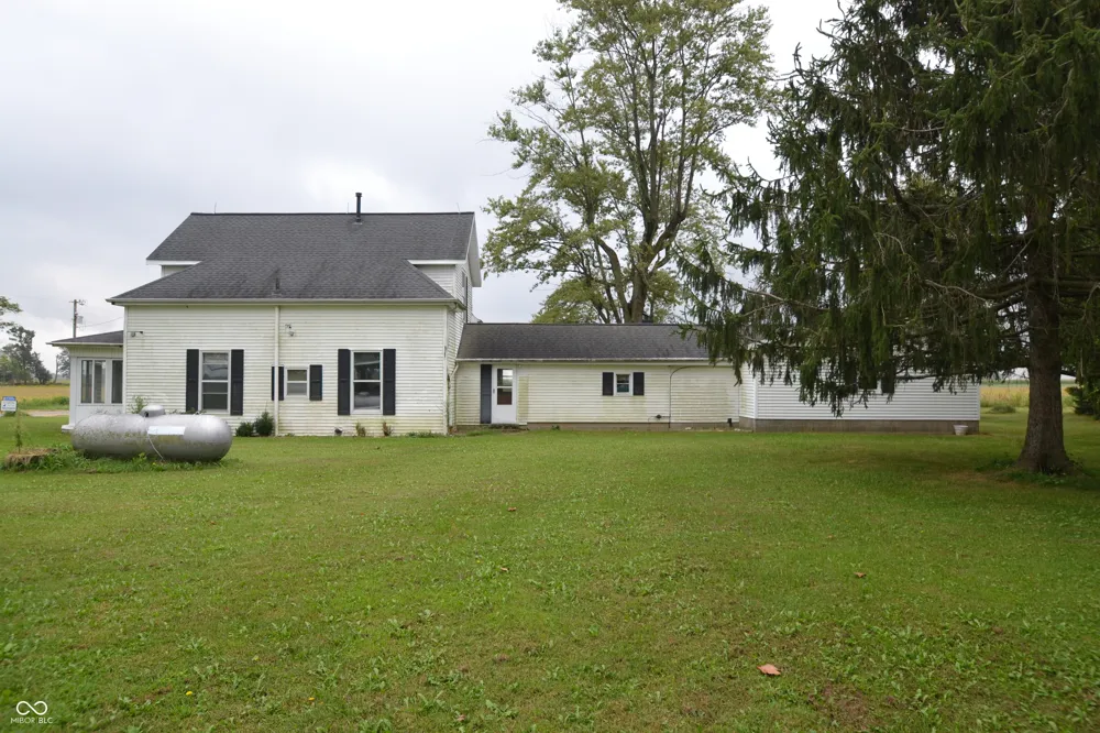 1606 County Road 1350 E Kempton, IN 46049