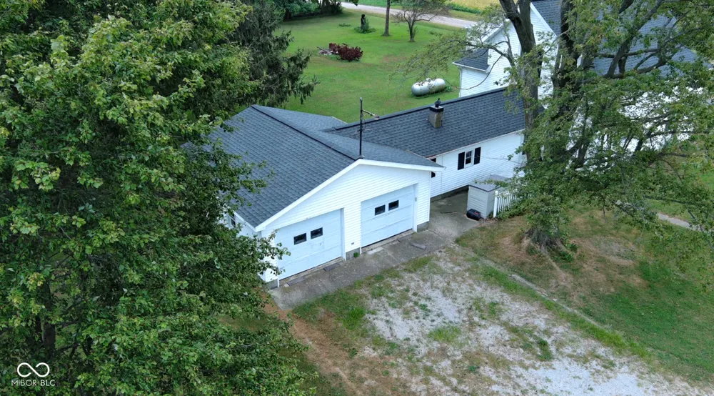1606 County Road 1350 E Kempton, IN 46049