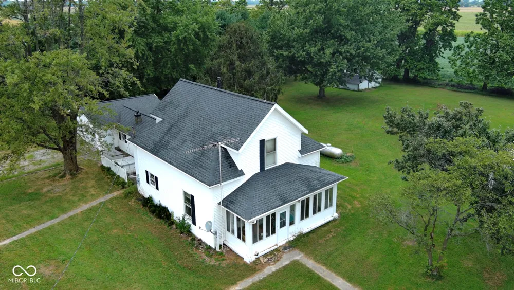 1606 County Road 1350 E Kempton, IN 46049