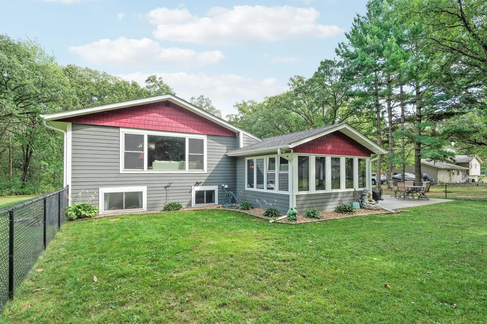 19505 Owen Avenue Hastings, MN 55033