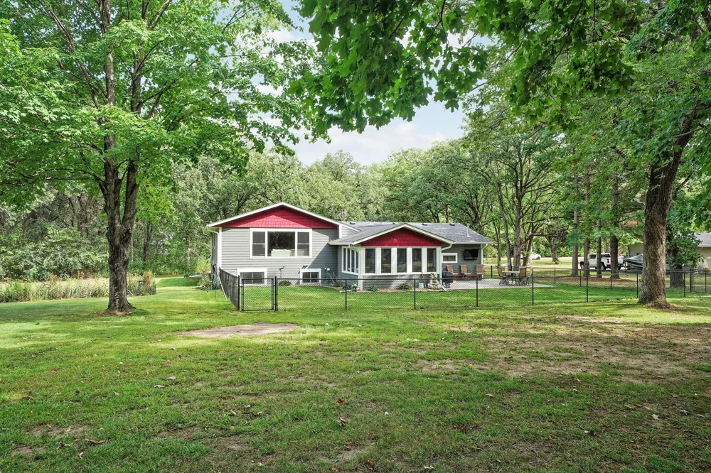 19505 Owen Avenue Hastings, MN 55033