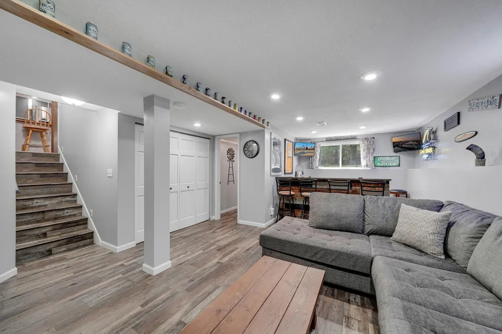 19505 Owen Avenue Hastings, MN 55033