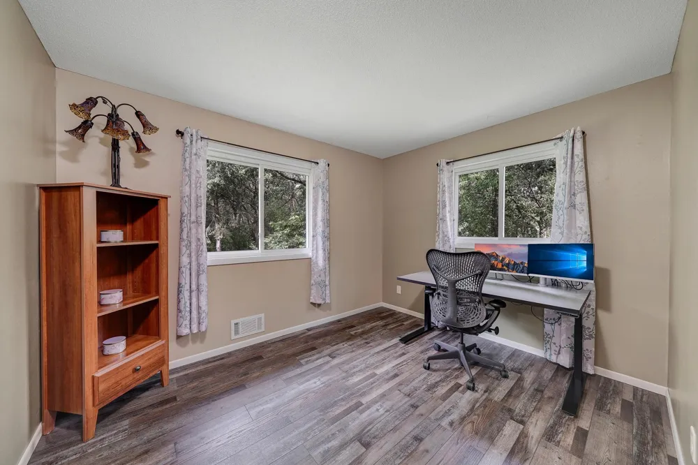 19505 Owen Avenue Hastings, MN 55033