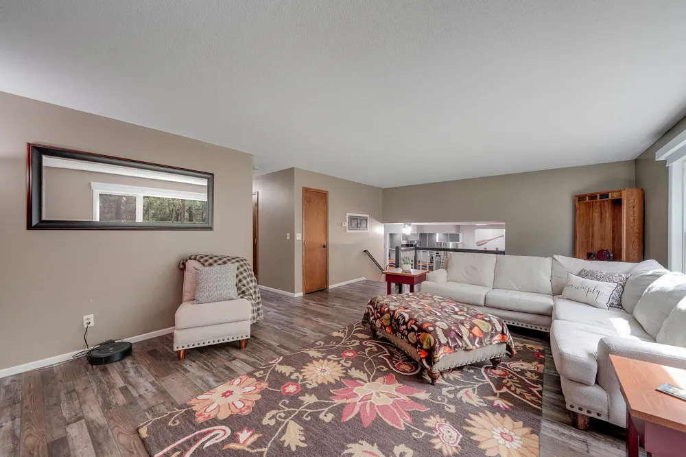 19505 Owen Avenue Hastings, MN 55033
