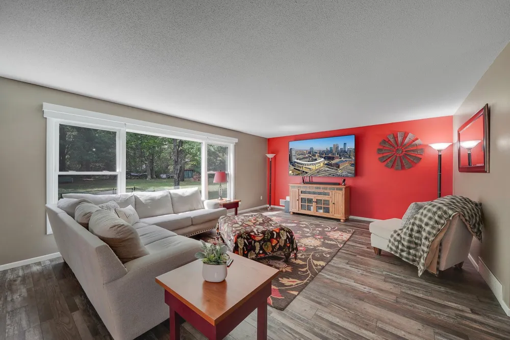19505 Owen Avenue Hastings, MN 55033
