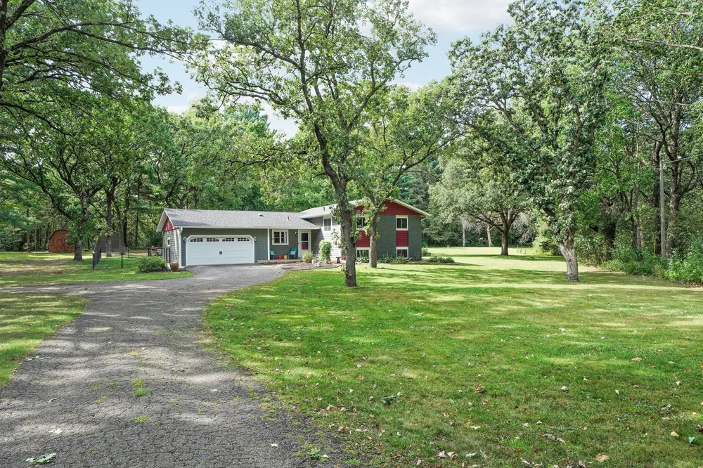 19505 Owen Avenue Hastings, MN 55033