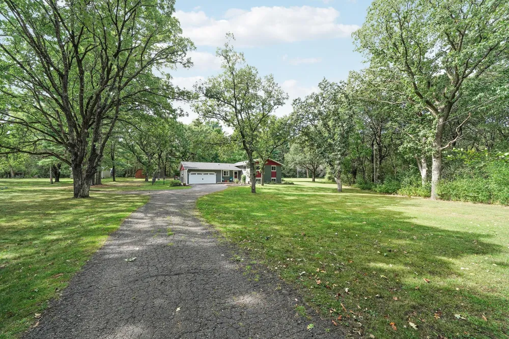 19505 Owen Avenue Hastings, MN 55033