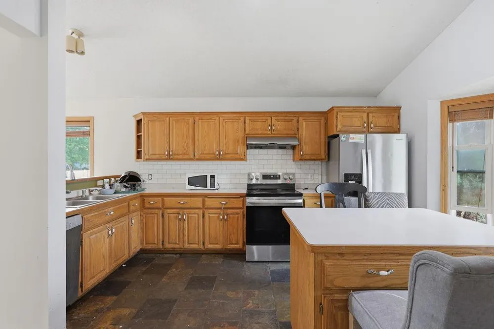17373 Glencoe Avenue Lakeville, MN 55044