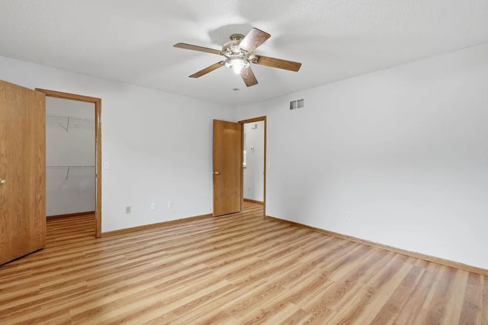 17373 Glencoe Avenue Lakeville, MN 55044