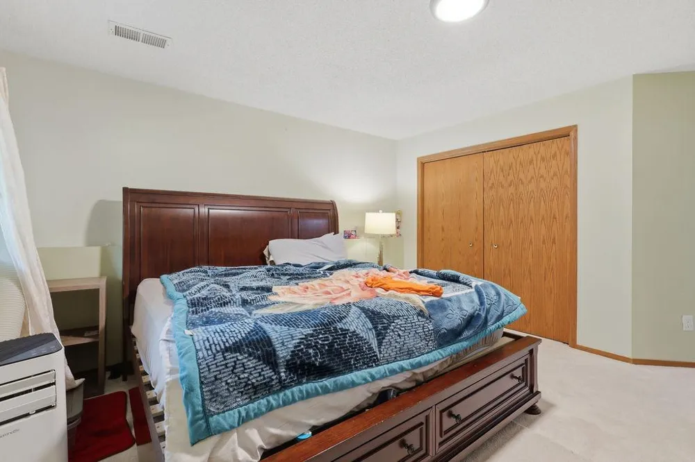 17373 Glencoe Avenue Lakeville, MN 55044