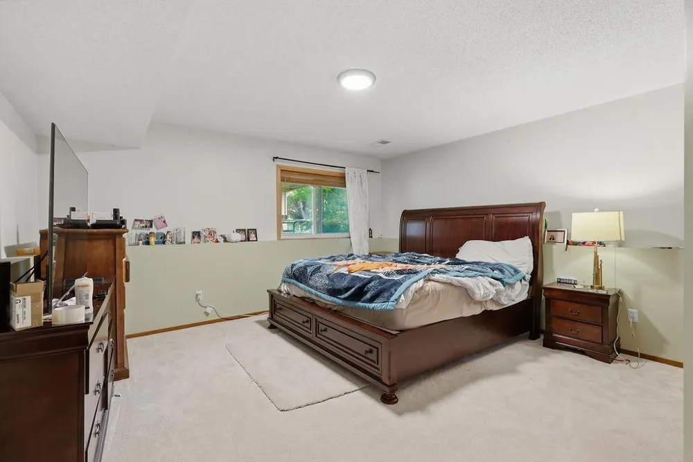 17373 Glencoe Avenue Lakeville, MN 55044