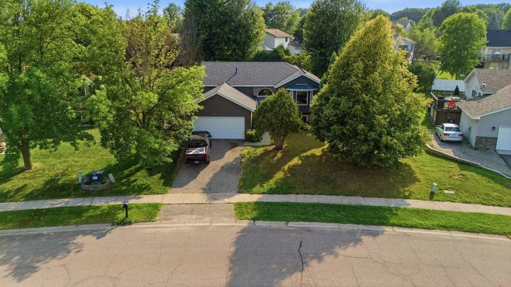 17373 Glencoe Avenue Lakeville, MN 55044