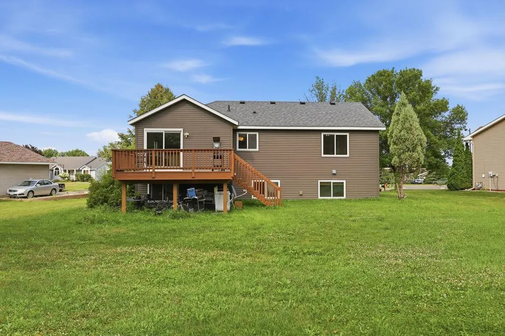 17373 Glencoe Avenue Lakeville, MN 55044