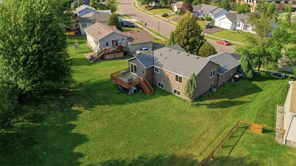 17373 Glencoe Avenue Lakeville, MN 55044