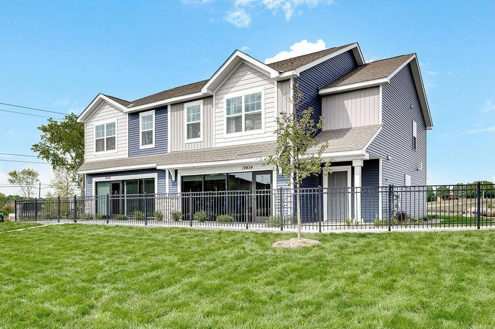 1922 Highview Terrace Shakopee, MN 55379