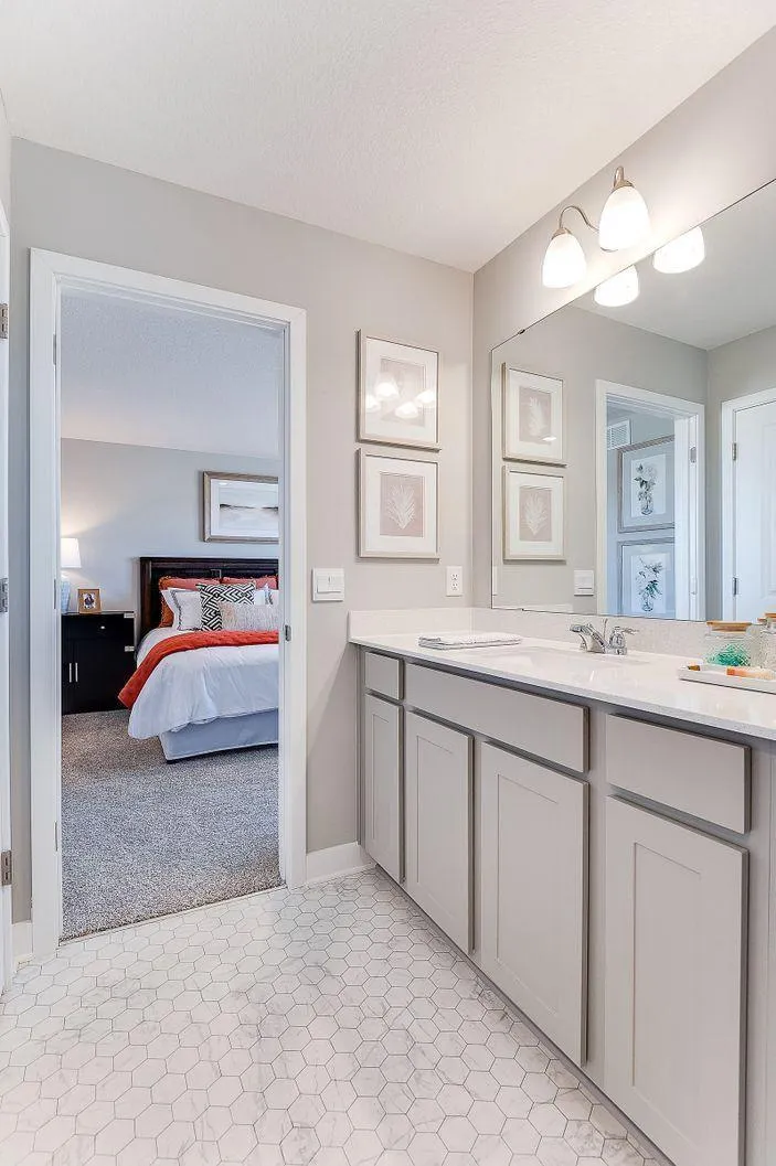1922 Highview Terrace Shakopee, MN 55379