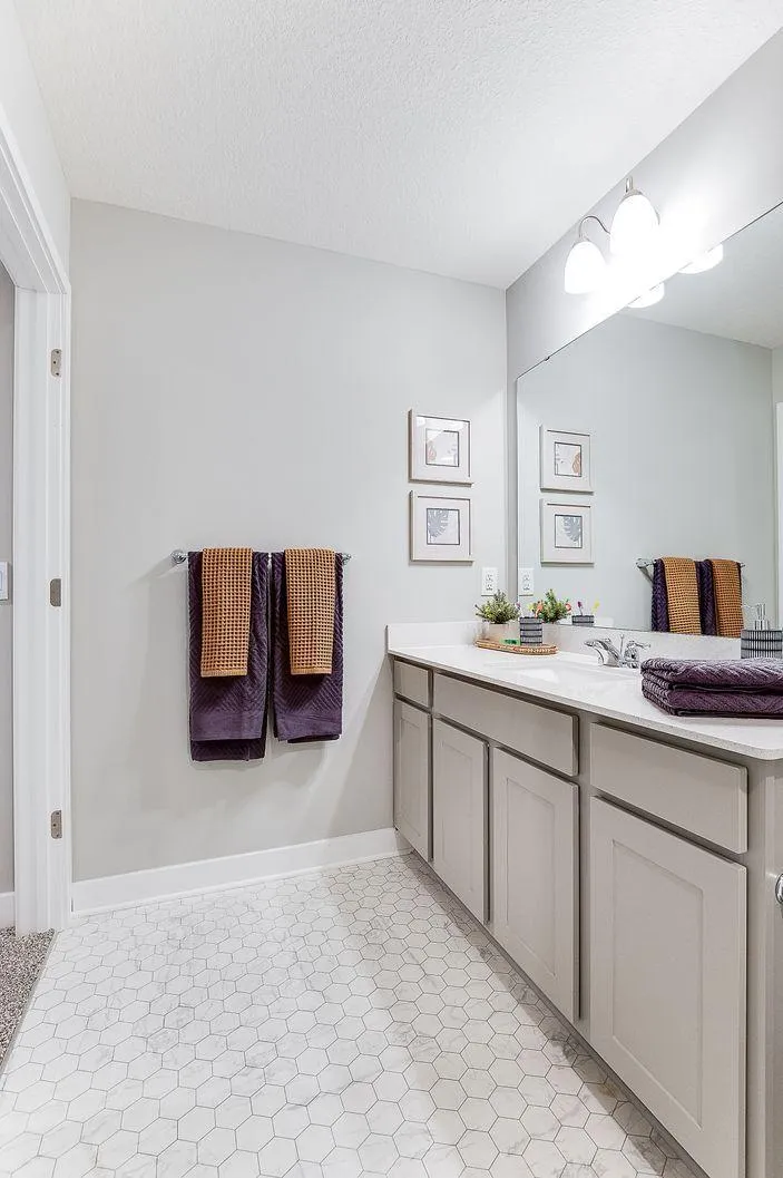 1922 Highview Terrace Shakopee, MN 55379