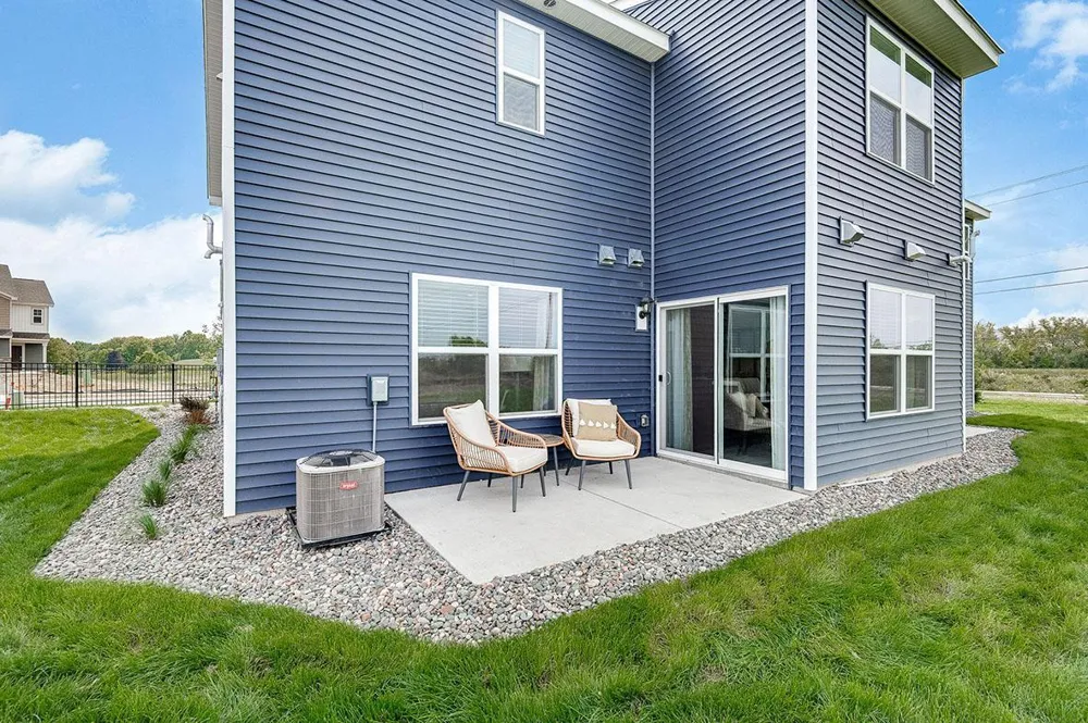 1922 Highview Terrace Shakopee, MN 55379