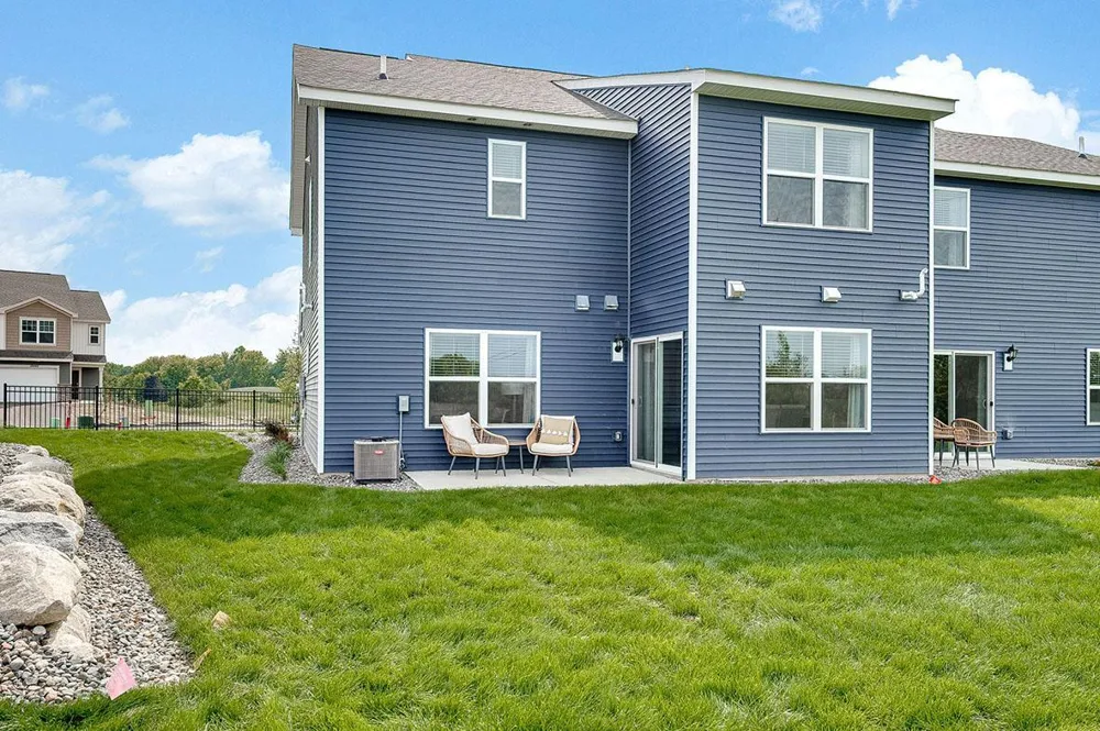 1922 Highview Terrace Shakopee, MN 55379