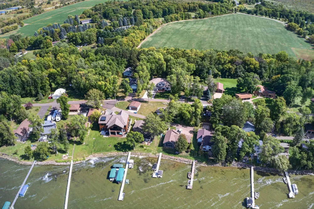 3214 Shorewood Drive Rush City, MN 55069