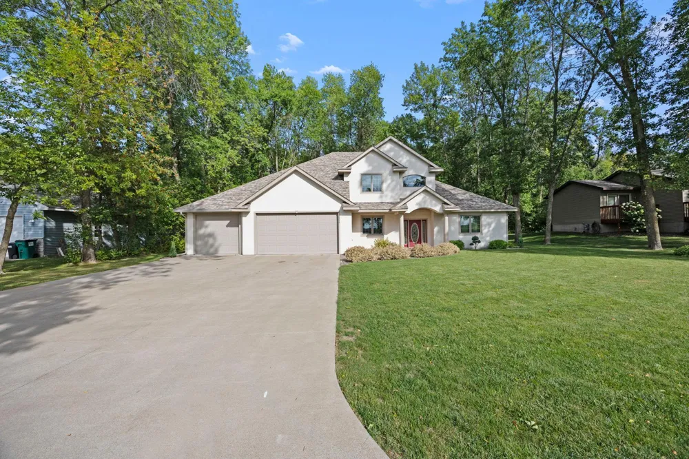 3214 Shorewood Drive Rush City, MN 55069