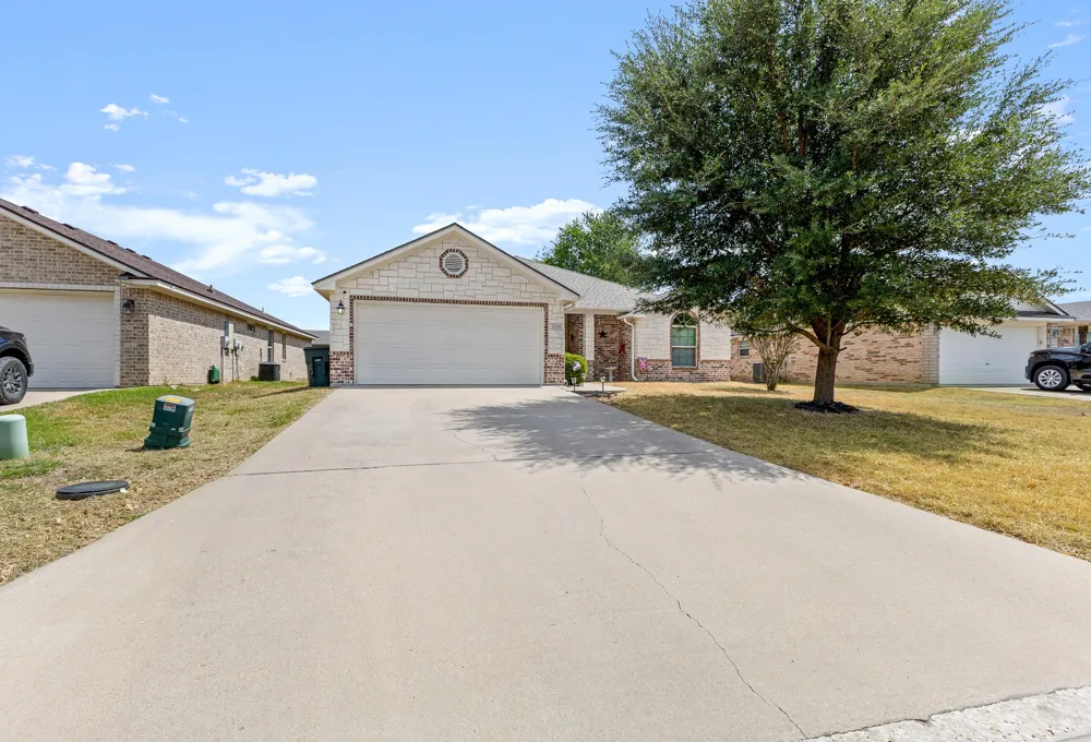 2115 Carriage House Drive Temple, TX 76502
