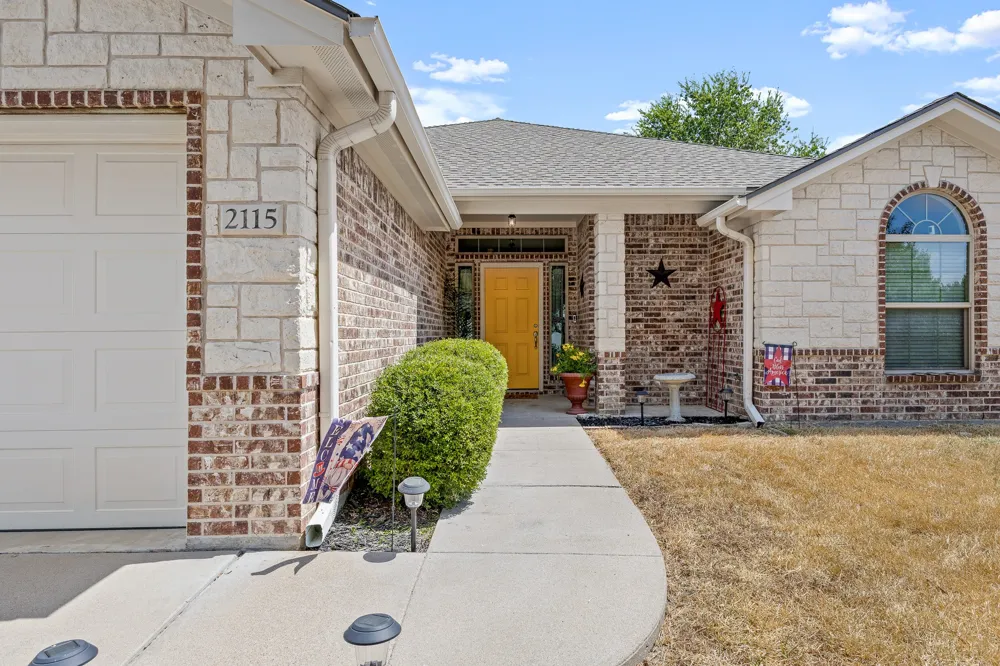 2115 Carriage House Drive Temple, TX 76502