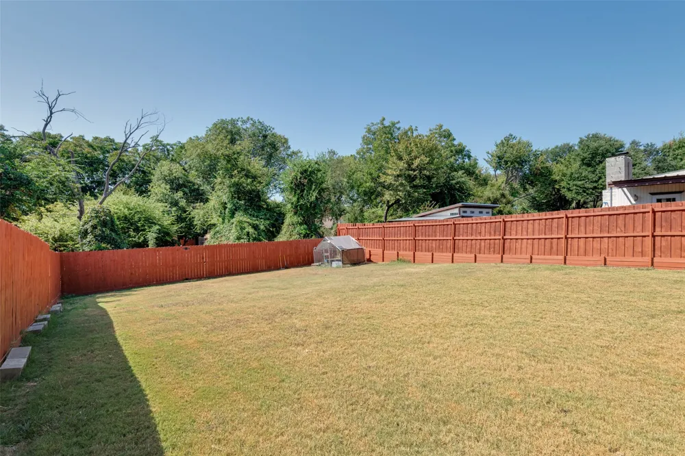 8914 Greenwood Trail Rowlett, TX 75088