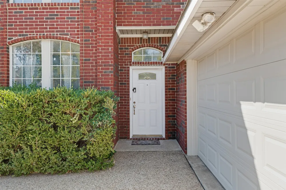 8914 Greenwood Trail Rowlett, TX 75088