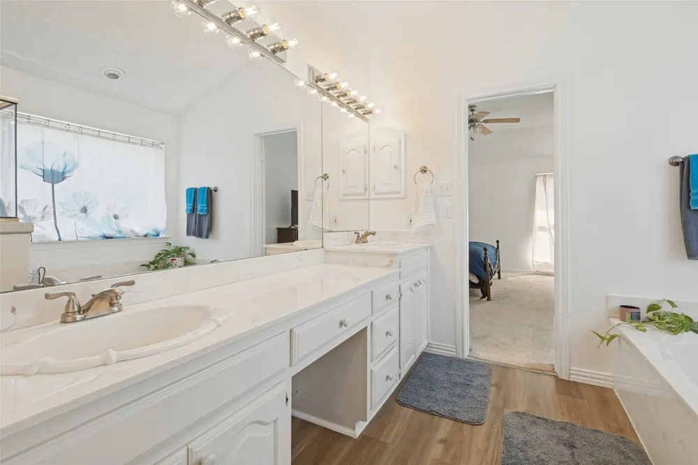 8914 Greenwood Trail Rowlett, TX 75088