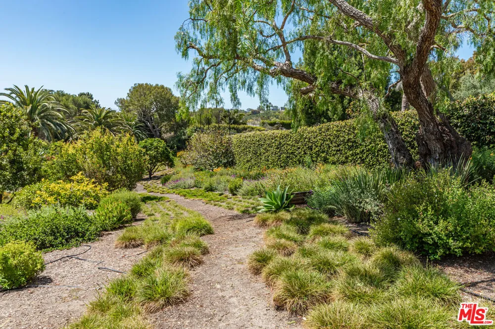 28901 Boniface Drive Malibu, CA 90265