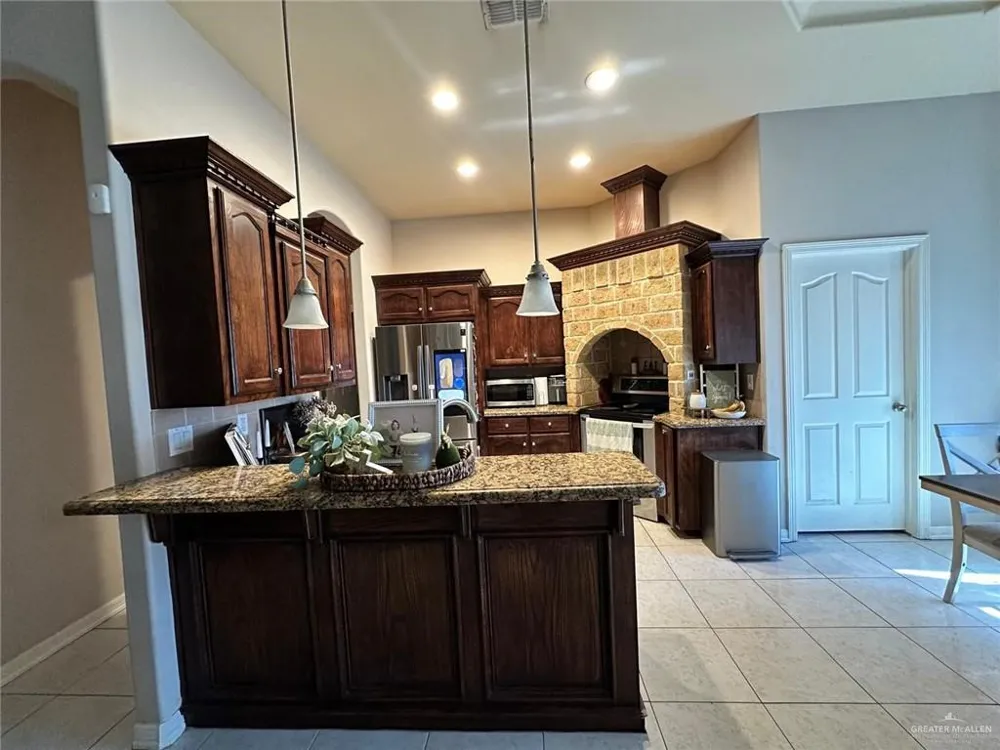 3013 Cactus Drive Weslaco, TX 78599