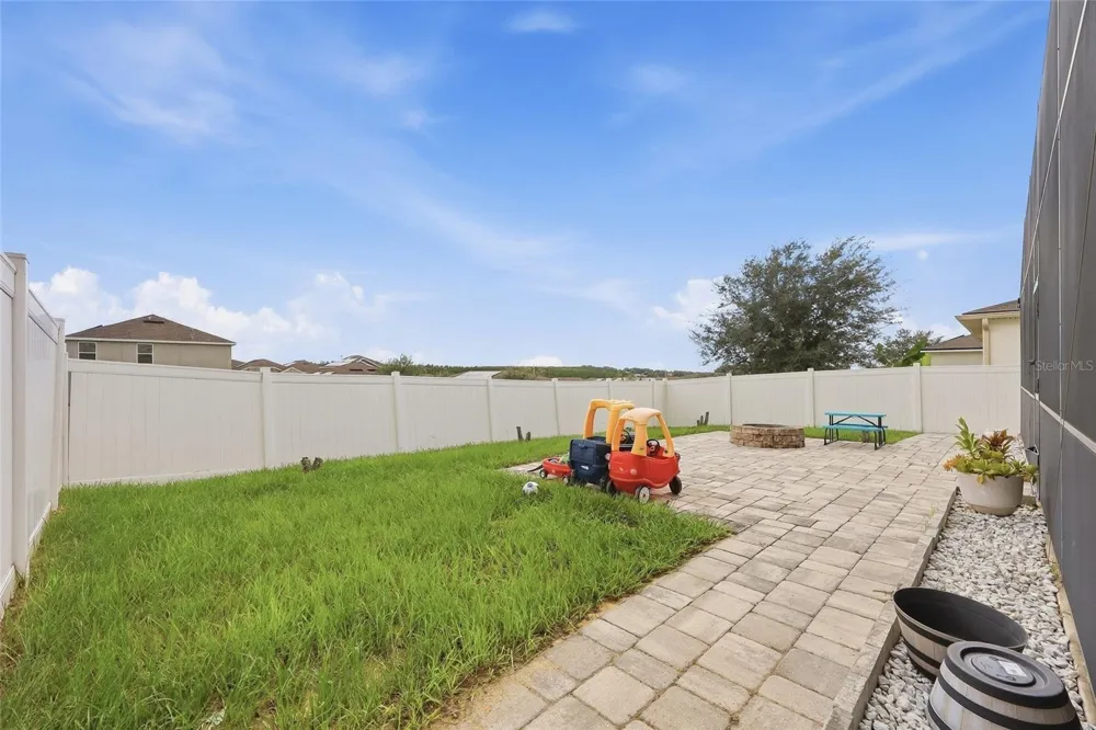 528 BUCHANNAN DRIVE Davenport, FL 33837