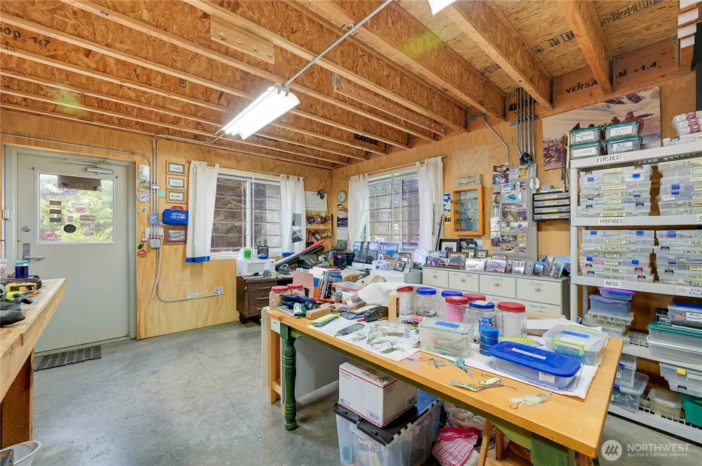 11285 Rhody Drive Port Hadlock, WA 98339