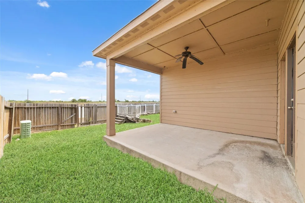 1077 Mule Ridge Drive Katy, TX 77493