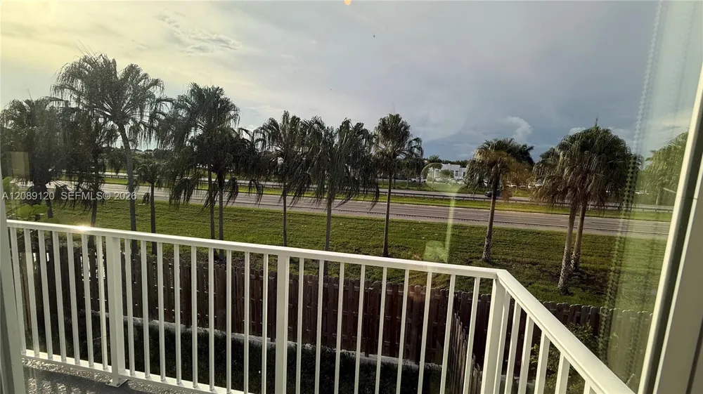 679 SE 13th St Cir Homestead, FL 33034