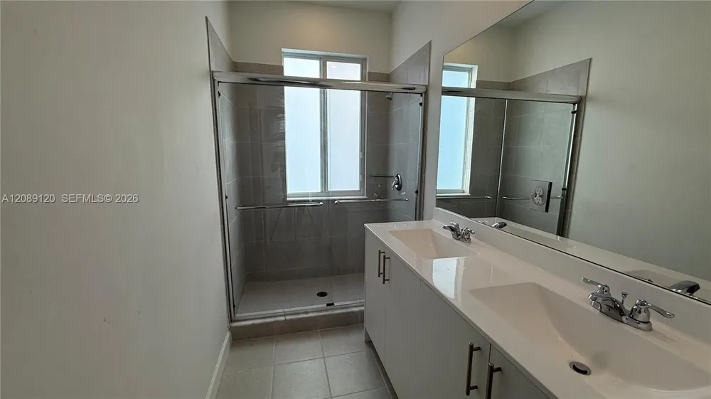 679 SE 13th St Cir Homestead, FL 33034