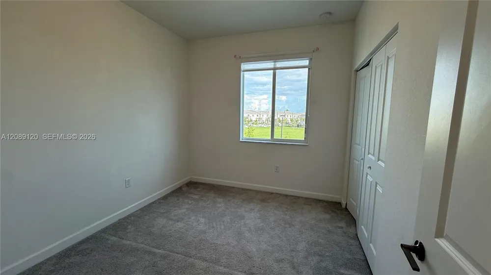 679 SE 13th St Cir Homestead, FL 33034