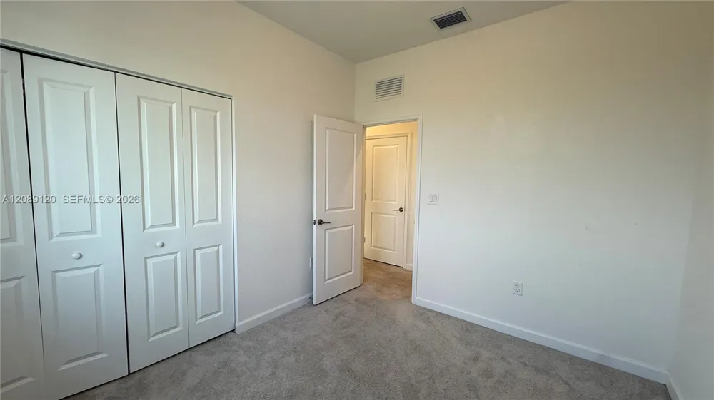 679 SE 13th St Cir Homestead, FL 33034