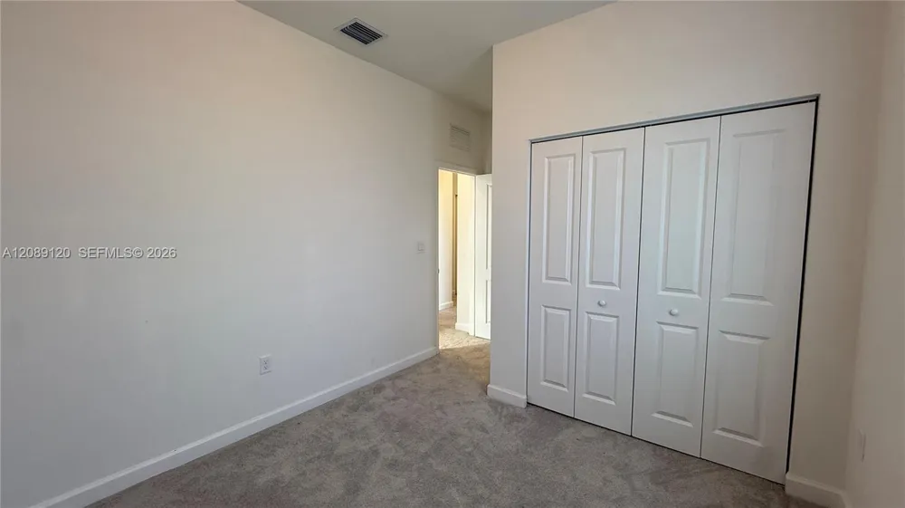 679 SE 13th St Cir Homestead, FL 33034