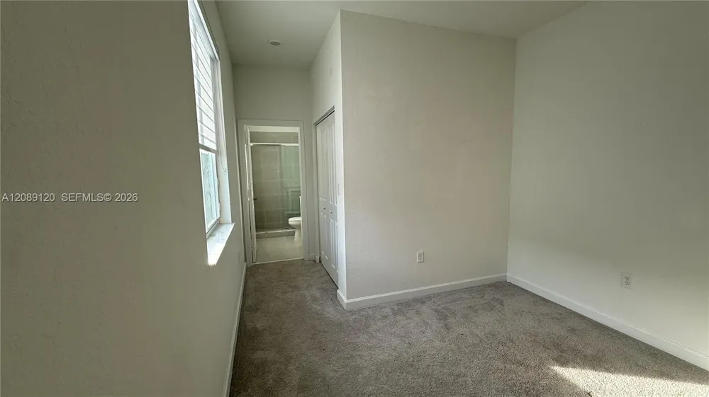 679 SE 13th St Cir Homestead, FL 33034