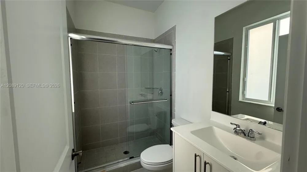 679 SE 13th St Cir Homestead, FL 33034
