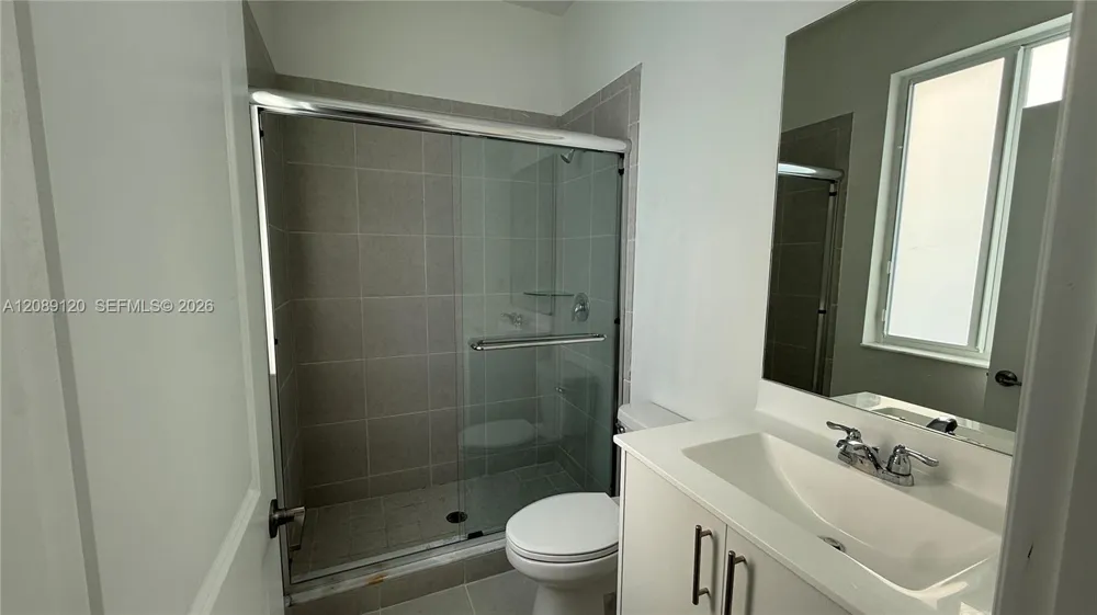 679 SE 13th St Cir Homestead, FL 33034