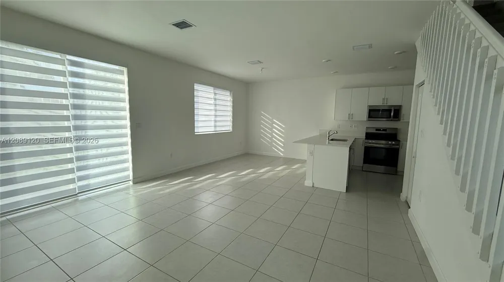 679 SE 13th St Cir Homestead, FL 33034